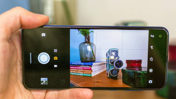 ஆக்டோ-கோர் - ஆண்ட்ராய்டு 9.0 பை :