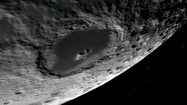 நிலவில் வேறு சில மர்மங்களும் உள்ளன போல!