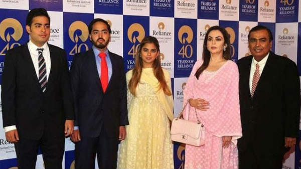  14. ஆடம்பர வேன்: 