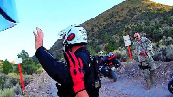 ஏரியா  51 ரகசியம் உடைக்க வேண்டும்: 