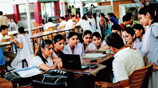 நல்ல செய்திகளை பதிவிட  வேண்டும் 