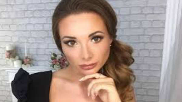 கத்தியால் குத்தப்பட்ட காயங்கள் உள்ளன