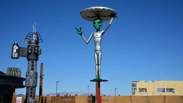  கிண்டலுக்காக அல்லது நகைச்சுவைக்காக 