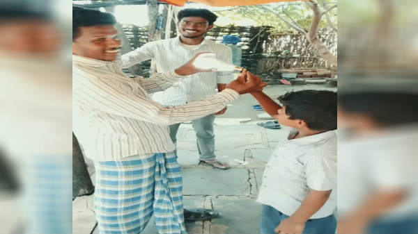 உடலில் பட்டவுடன் எரிகிறது: