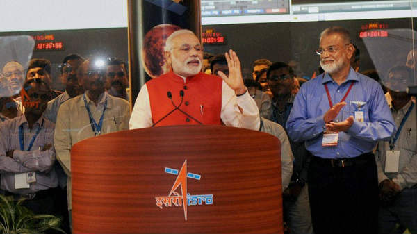 மோடிக்கு அழைப்பு: 