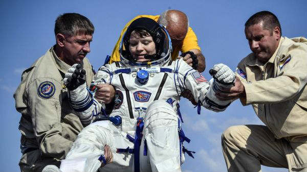 நாசா விசாரணை: விண்வெளியில் இருந்து குற்றம் செய்த பெண்.!