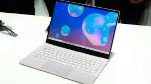 அசத்தலான டிஸ்பிளே வசதி: