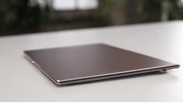 வியக்கவைக்கும் விலை: