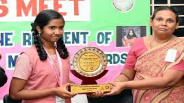 அறிவியல் பாடத்தில் ஆர்வம் அதிகம்