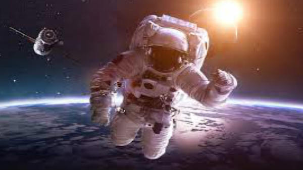 விண்வெளியில் மனிதர்கள்: