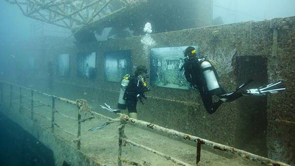 ஆழ்கடல் டைவர் குழு ஆய்வு