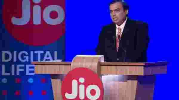 4.1 பில்லியன் டாலர் சேர்க்க உதவிய ஜியோ