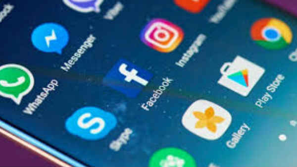 அனுமதி கொடுத்த பயனர்களின் தகவலும் திருட்டு