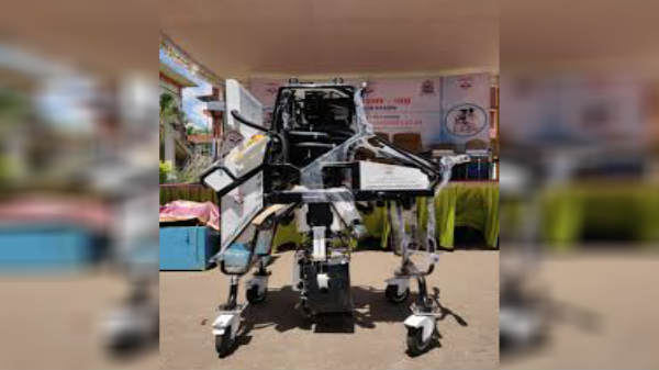 வந்தது ரோபோ