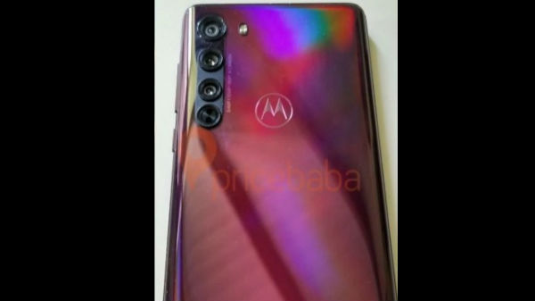 மோட்டோரோலா எட்ஜ் 64 மெகாபிக்சல் பிரதான கேமரா