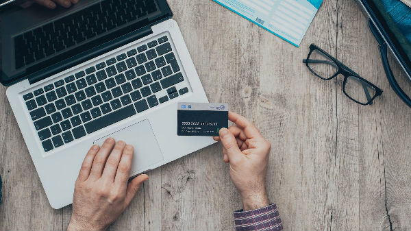 ரூ.20,000 முதல் ரூ.25,000 வரை திருட்டு