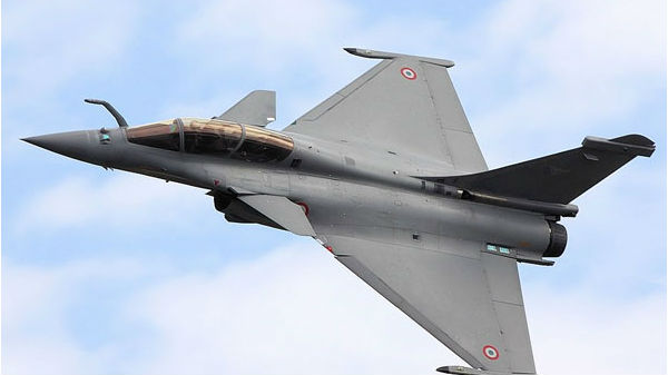 6 பயிற்சி விமானங்கள்