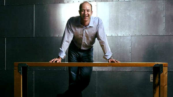 முதலில் வேலை பார்த்த நிறுவனம் 