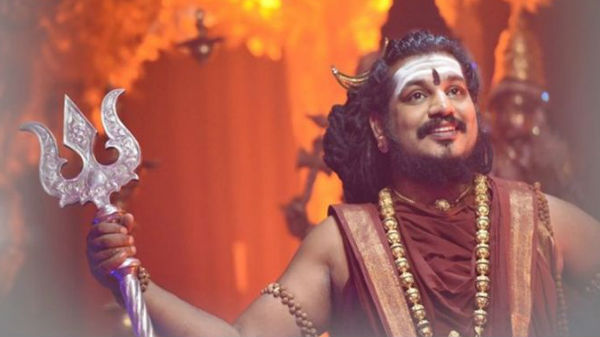 அதிபர் குமார் மற்றும் திருச்சியை சேர்ந்த சாரதாஸ்