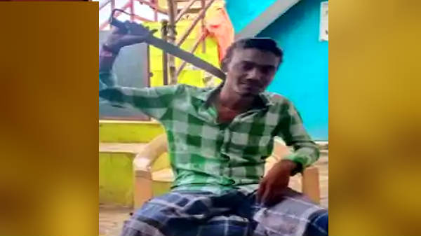 பெரிய சைஸ் வாள் 