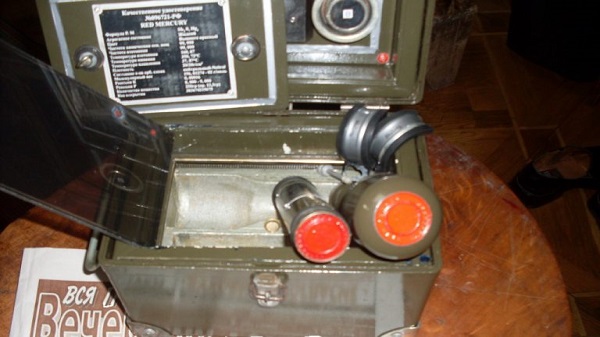 பழைய ரேடியோ மற்றும் டிவி 