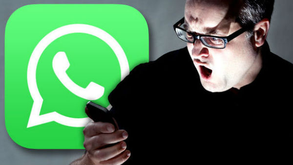 வீடியோ காலில் ஆடையின்றி ஜாலி