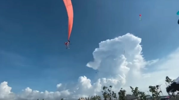 100 அடி தூரத்துக்கு தூக்கி வீசியபின்