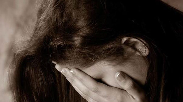 உடைகளைக் கழட்டி காட்டுங்கள்!