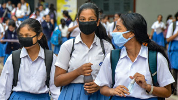 பள்ளி நிர்வாகத்திடம் புகார்