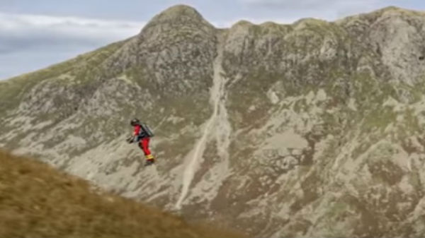 90 வினாடிகளிலேயே பறந்து சென்ற நபர்