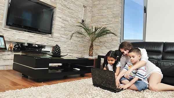 தாமாகவே இயங்கும் மின்விசிறி