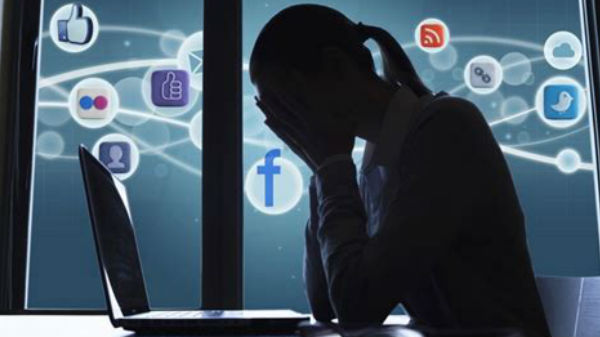 யூடியூப் மற்றும் பேஸ்புக் பதிவுக்கு லைக் ஷேர் 