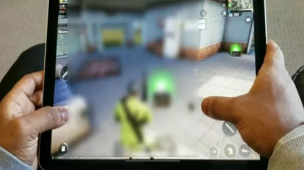 ஜார்ஜ் ஜான்சன் என்ற 6 வயது மகன் 