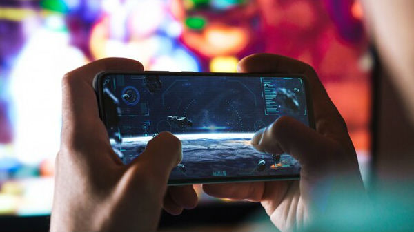  பின்புறம் 48எம்பி பிரைமரி லென்ஸ் + 8எம்பி வைடு ஆங்கிள் 