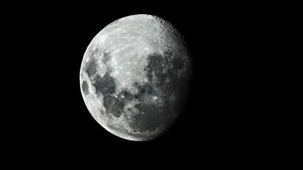 கோள்கள் இணைப்பிற்கு பிறகு தெரியும் முழுநிலவு