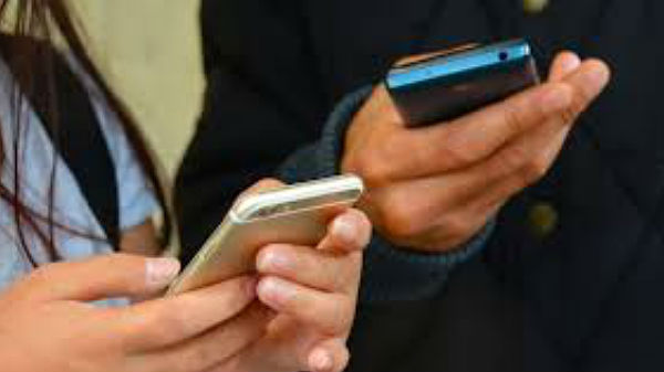 இசையை மட்டும் ஸ்ட்ரீமிங் செய்கிறீர்களா?