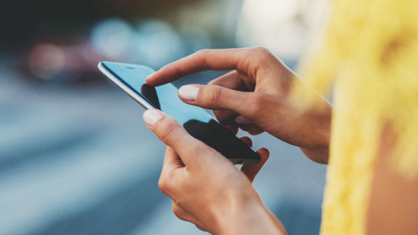 டெலிட் செய்த புகைப்படங்களை மீட்டெடுக்க 