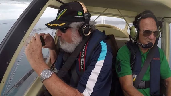 கடற்கரையில் 