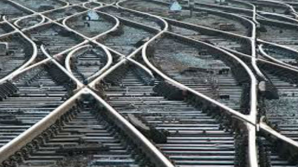 து என இதன் வடிவமைப்பாளர்கள் 