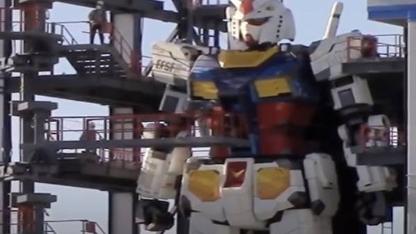 குண்டம் தொழிற்சாலையில் மிகப்பெரிய ரோபோ