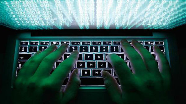 குற்றவியல் மிரட்டல், பெண்களை அவமதிப்பது போன்ற வழக்குகள் பதிவு