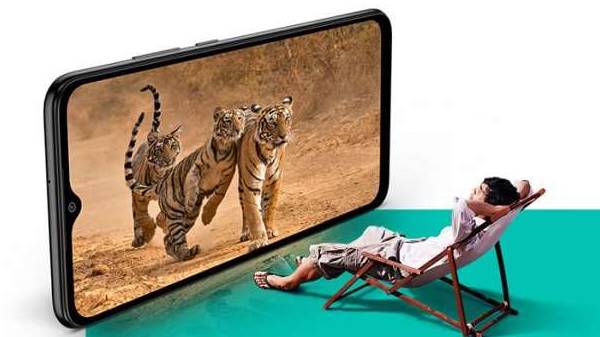  எஸ்டி கார்டு ஸ்லாட்