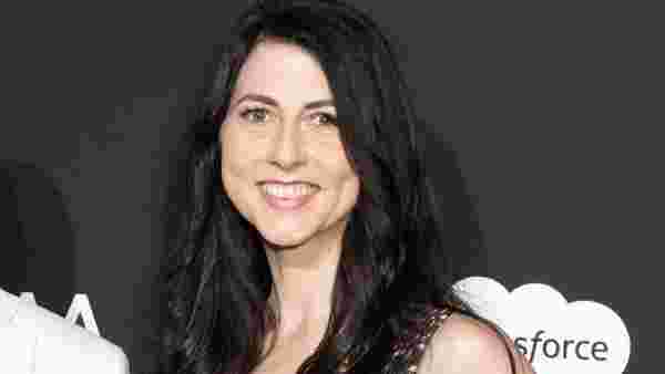 ஜெஃப் பெசோஸ் மற்றும் மெக்கன்ஸி ஸ்காட் 