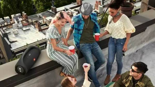 பட்ஜெட் விலையில் மூன்று ஜெபிஎல் வயர்லெஸ் ஸ்பீக்கர்கள் அறிமுகம்.!