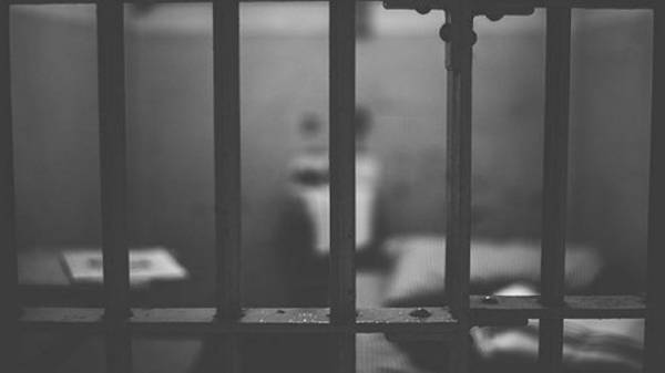  2 ஆண்டுகள் சிறைத் தண்டனை 