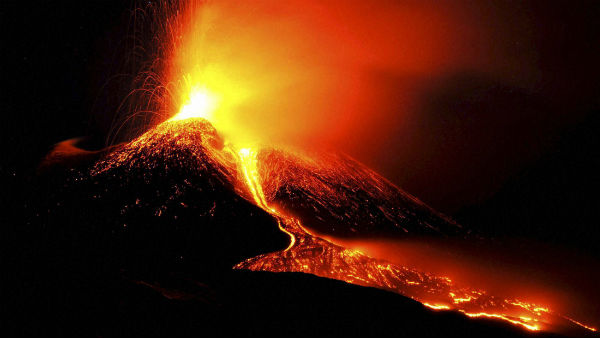 5000 அடி உயரத்தில் புகை