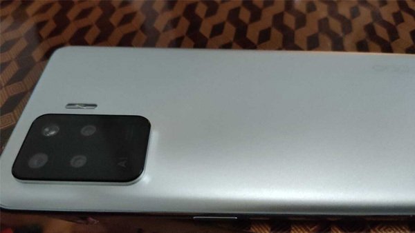 அடி தூள்.! பெஸ்டான விலையில் சூப்பர் போன்னா அது OPPO F19 Pro தான்.. 