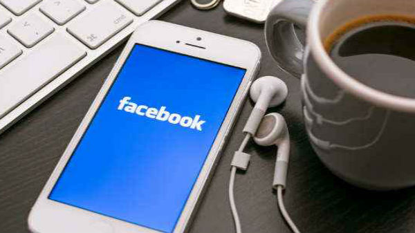 தொலைபேசி எண்கள், பேஸ்புக் ஐடிகள், முழு பெயர்கள்