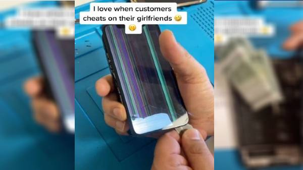 ஐபோனுக்குள் அசாதாரணமான கோரிக்கையுடன் துண்டு சீட்டு