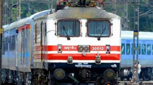  சிறுவன் தண்டவாளத்தில் விழுந்ததை